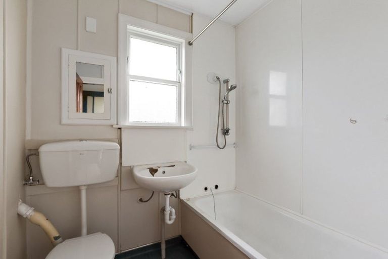 Photo of property in 9 Bray Street, Woolston, Christchurch, 8062