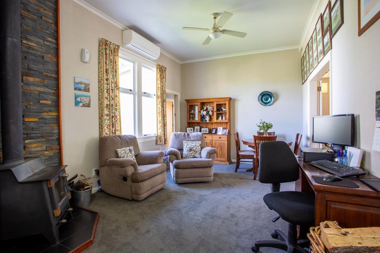 Photo of property in 103 Lincoln Road, Carterton, 5713