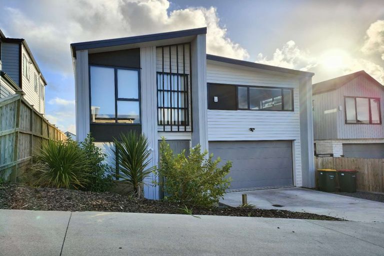 Photo of property in 6 Hautoa Lane, Flat Bush, Auckland, 2019