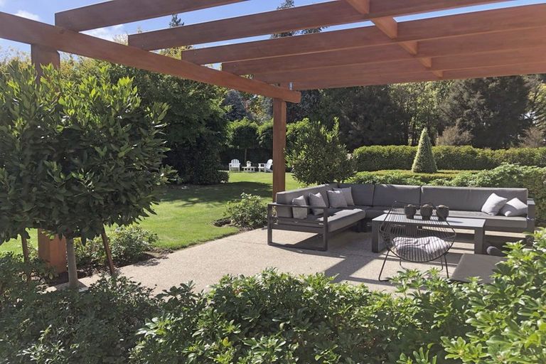 Photo of property in 1 Hidden Hills Drive, Wanaka, 9305