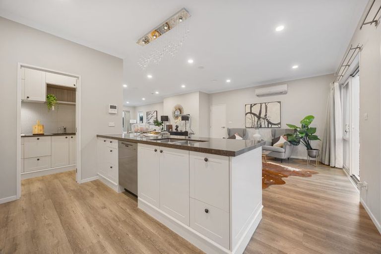 Photo of property in 5 Creggan Crescent, Flat Bush, Auckland, 2019