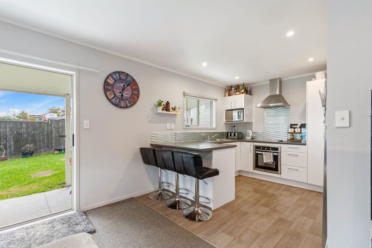 Photo of property in 56 Makora Road, Massey, Auckland, 0614