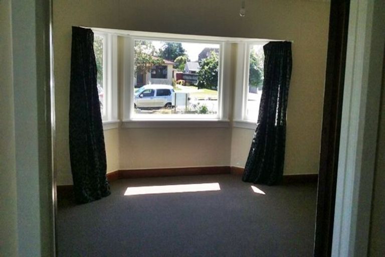 Photo of property in 38 Puriri Terrace, Roslyn, Palmerston North, 4414