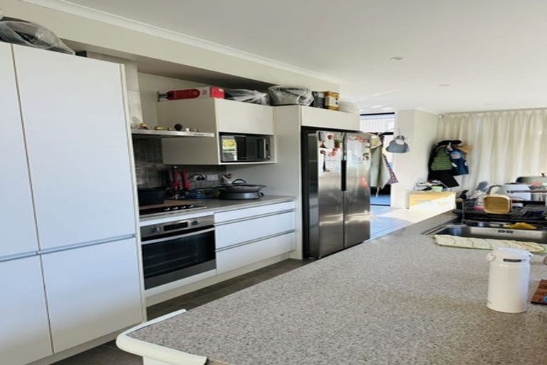 Photo of property in 2 Rarahu Road, Hobsonville, Auckland, 0616