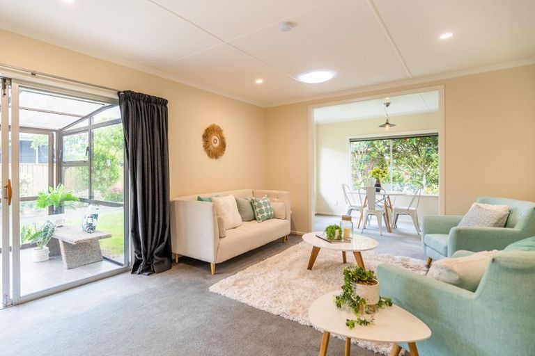 Photo of property in 8 Leybourne Avenue, Waikanae, 5036