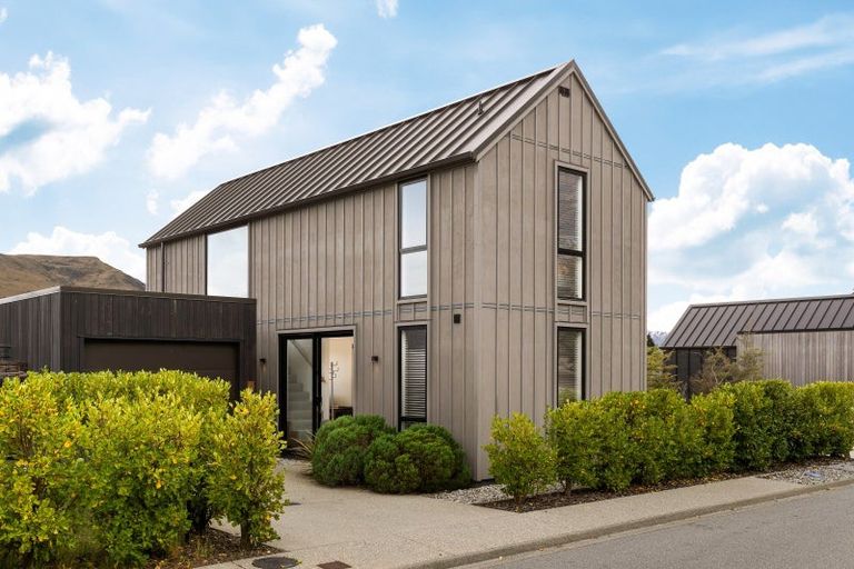 Photo of property in 6 Mckenzies Shute, Jacks Point, Queenstown, 9371