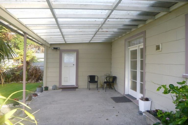 Photo of property in 135 Queen Street, Westport, 7825