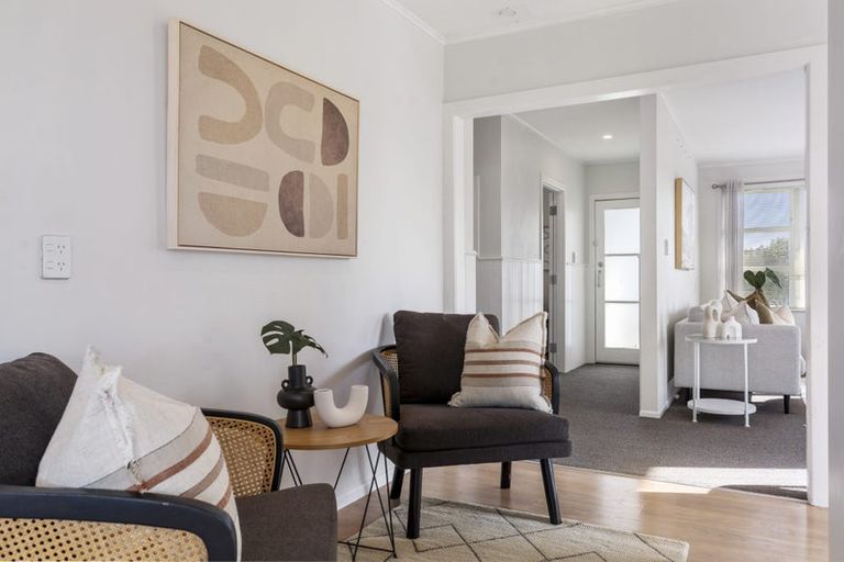 Photo of property in 13 Sheehan Road, Te Atatu South, Auckland, 0610