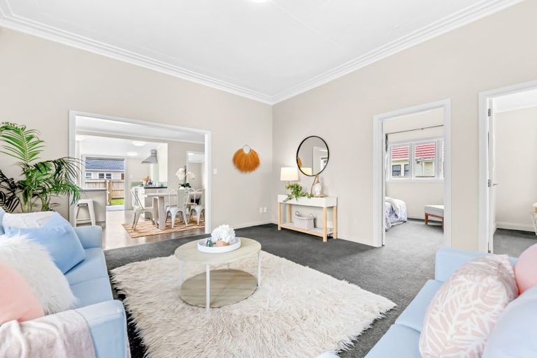 Photo of property in 43 Biddle Crescent, Taita, Lower Hutt, 5011