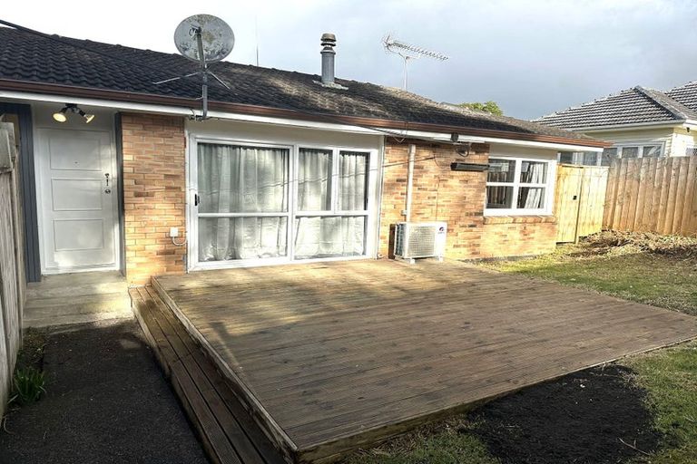 Photo of property in 45 Hogans Road, Glenfield, Auckland, 0629