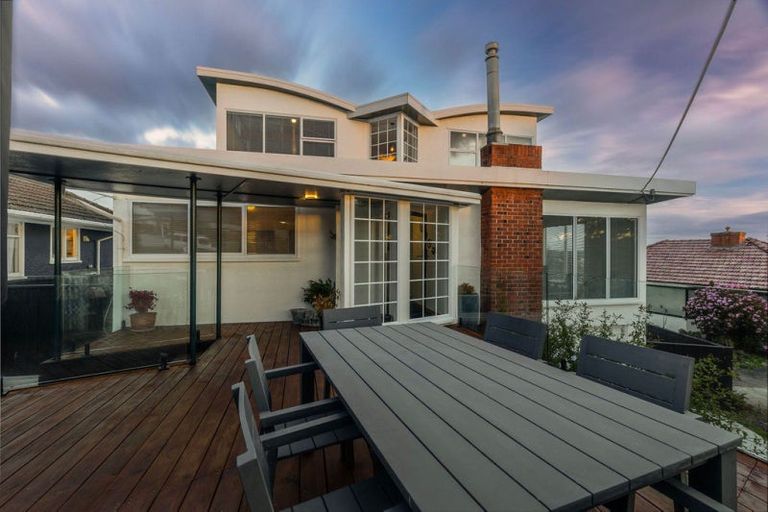 Photo of property in 7 Tower Crescent, Durie Hill, Whanganui, 4500