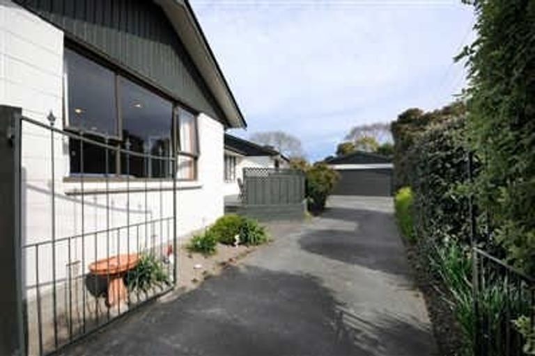 Photo of property in 39 Tintern Avenue, Avonhead, Christchurch, 8042