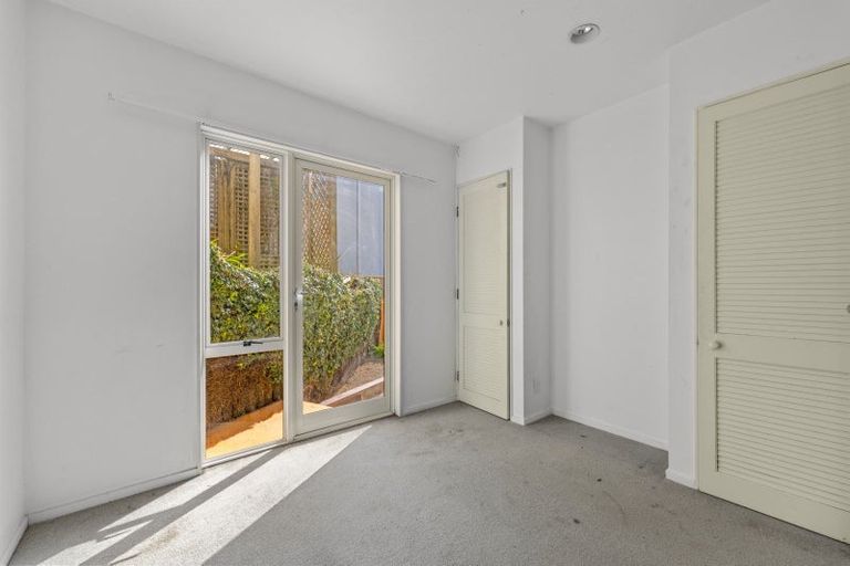 Photo of property in 3 Pentland Place, Highlands Park, New Plymouth, 4312
