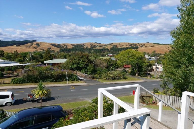 Photo of property in 17 Rautawhiri Road, Helensville, 0800