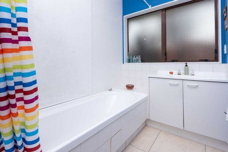 Photo of property in 1/15 Solana Court, Botany Downs, Auckland, 2010