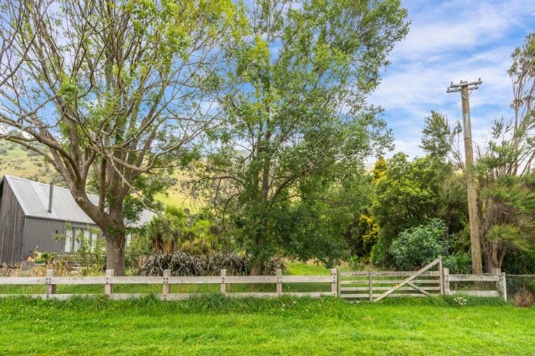 Photo of property in 1194 Okains Bay Road, Okains Bay, 7583