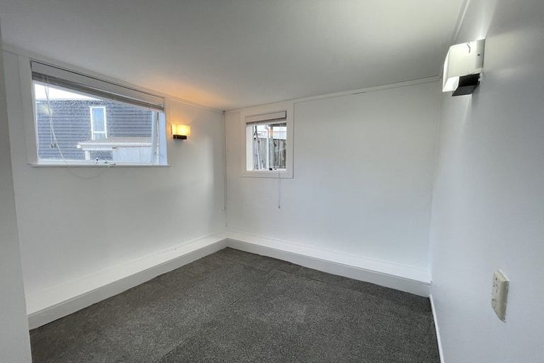 Photo of property in 13 Webb Place, Forrest Hill, Auckland, 0620
