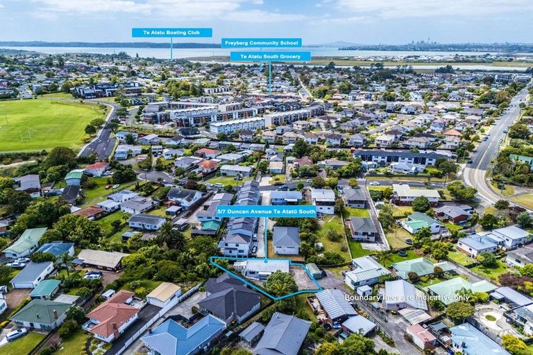 Photo of property in 5/7 Duncan Avenue, Te Atatu South, Auckland, 0610