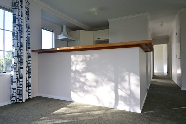 Photo of property in 24 Loughanure Place, Massey, Auckland, 0614