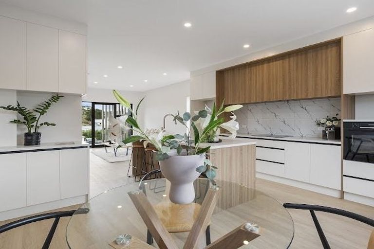 Photo of property in 1/191 Rathgar Road, Henderson, Auckland, 0610