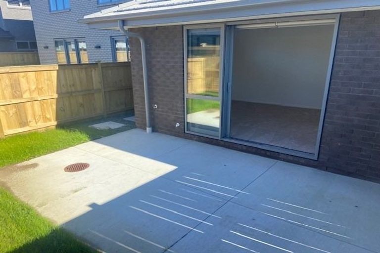 Photo of property in 9a Ata Road, Karaka, Papakura, 2113