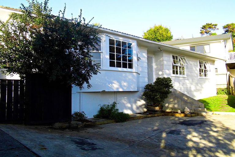 Photo of property in 1/29 Beaudine Avenue, Glenfield, Auckland, 0629