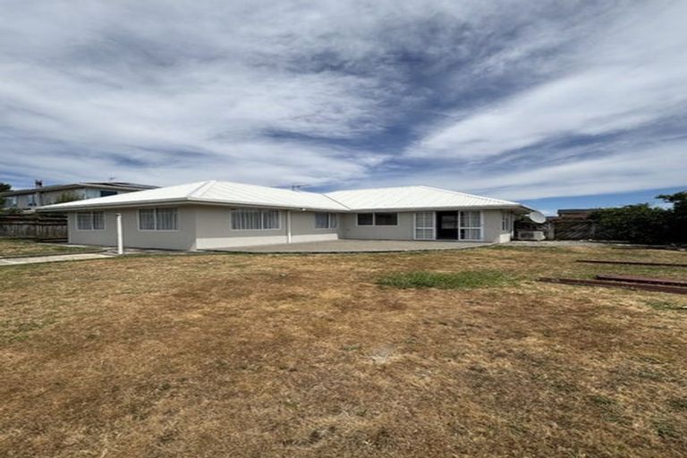 Photo of property in 6 Stead Crescent, Stoke, Nelson, 7011