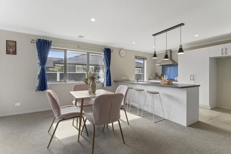 Photo of property in 3 Mooring Close, Whitby, Porirua, 5024