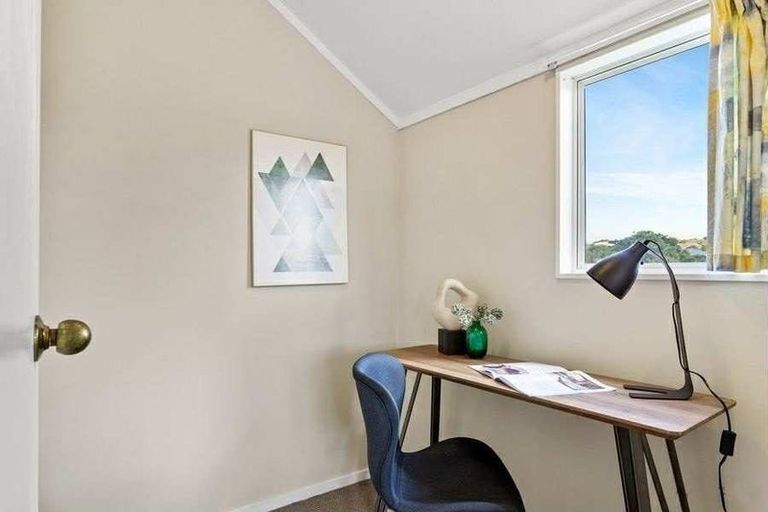 Photo of property in 39a Central Park Drive, Te Atatu South, Auckland, 0610