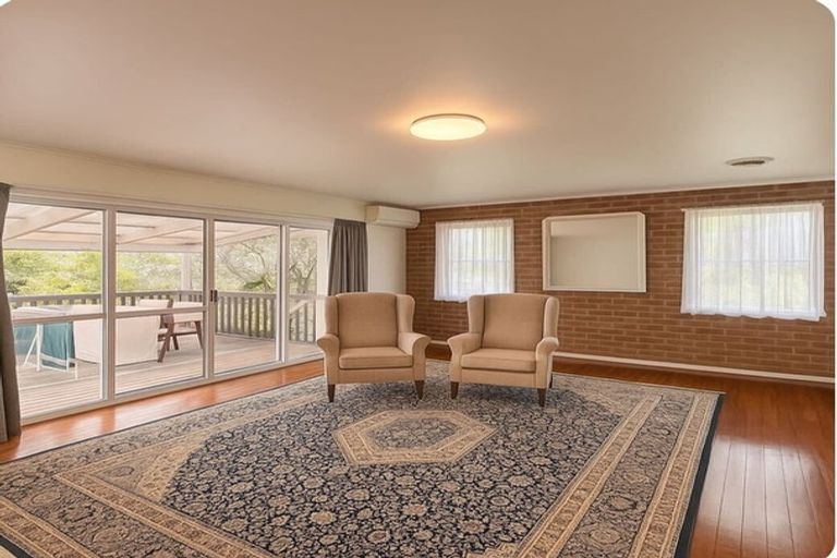 Photo of property in 1/13 Bowman Road, Forrest Hill, Auckland, 0620