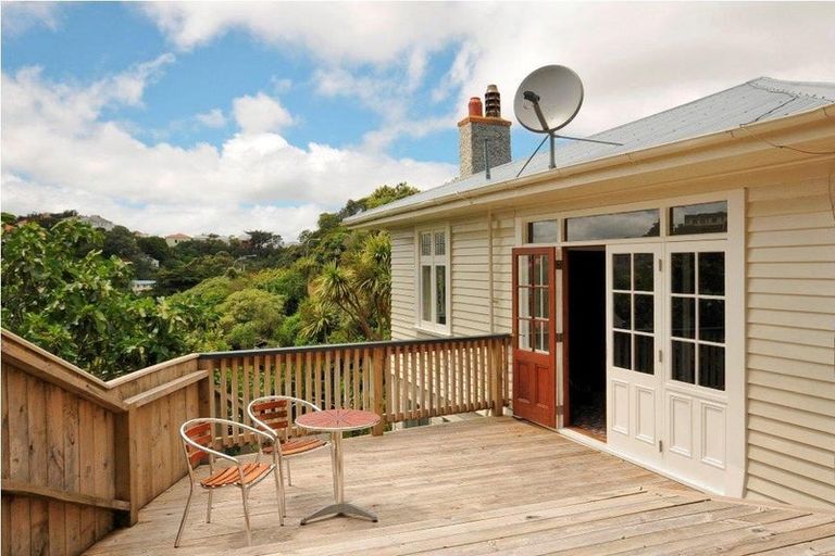 Photo of property in 53 Raroa Road, Kelburn, Wellington, 6012