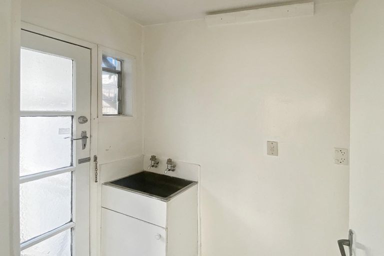 Photo of property in 1/26 Copley Street, New Lynn, Auckland, 0600