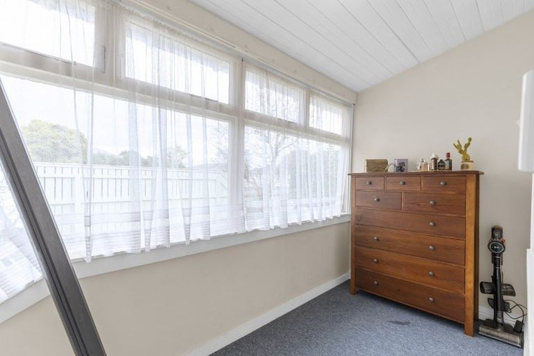 Photo of property in 58 Featherston Street, Takaro, Palmerston North, 4412