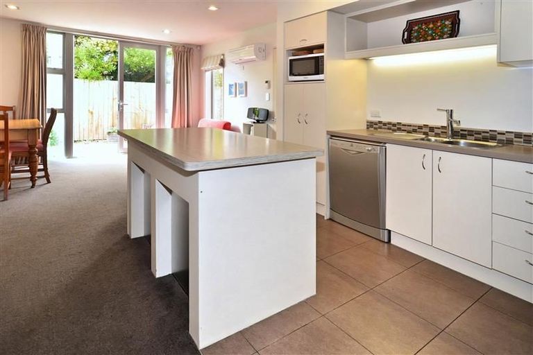 Photo of property in 90a Mandeville Street, Riccarton, Christchurch, 8011