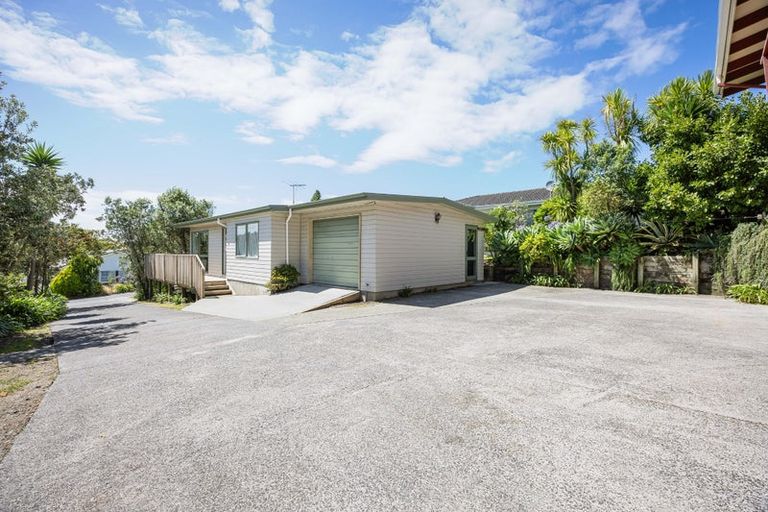 Photo of property in 25 Nui Mana Place, Te Atatu South, Auckland, 0610