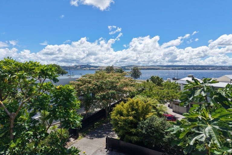 Photo of property in 358 Lake Terrace, Two Mile Bay, Taupo, 3330