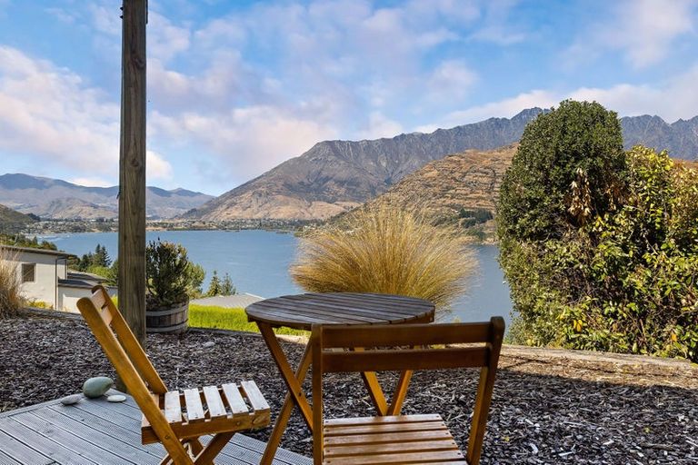 Photo of property in 5 Gum Lane, Queenstown, 9300