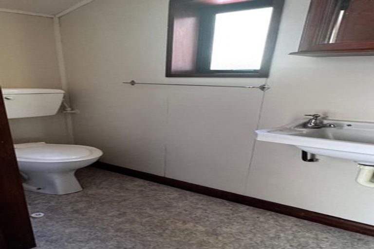 Photo of property in 212 High Street, Oxford, 7430