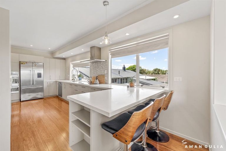 Photo of property in 212 Don Buck Road, Massey, Auckland, 0614