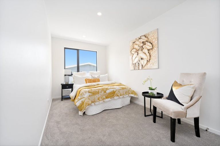 Photo of property in 30a/4 Tirimoana Road, Te Atatu South, Auckland, 0602