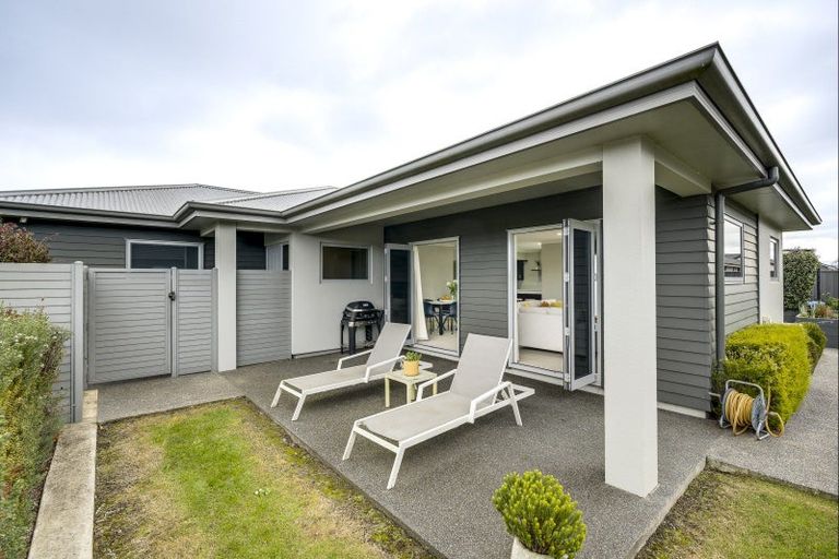 Photo of property in 16 Mckay Close, Frimley, Hastings, 4120