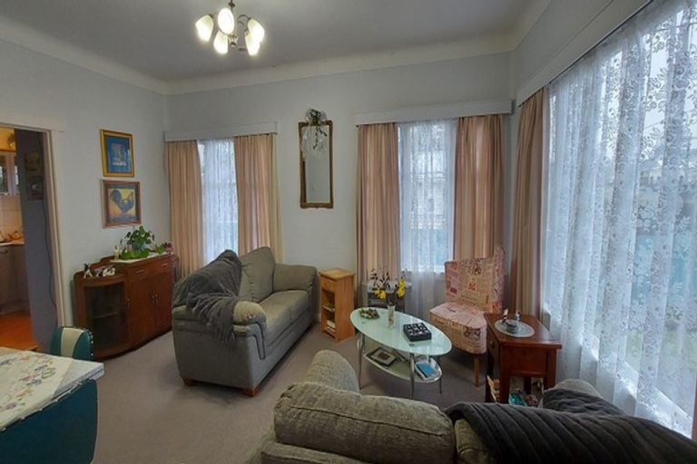 Photo of property in 11 Miranda Street, Stratford, 4332