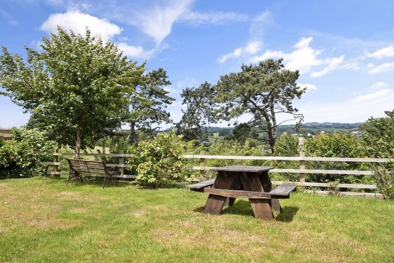 Photo of property in 12 Kereru Place, Pyes Pa, Tauranga, 3112