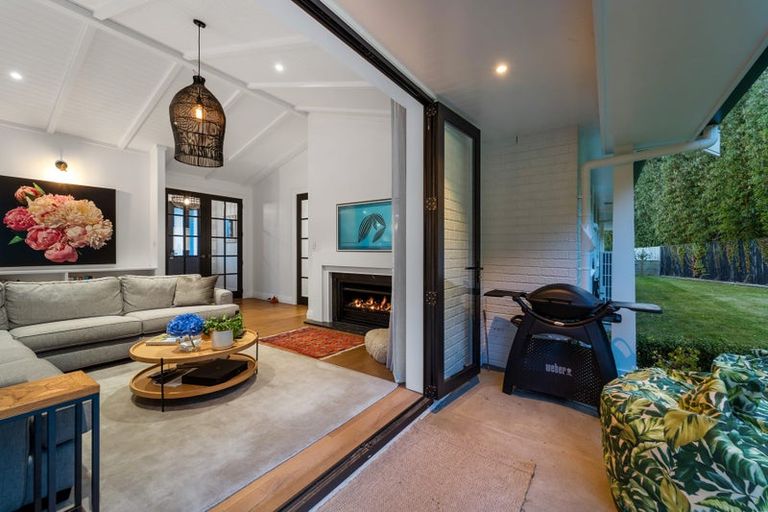 Photo of property in 40 Awanui Crescent, Matakana, 0985
