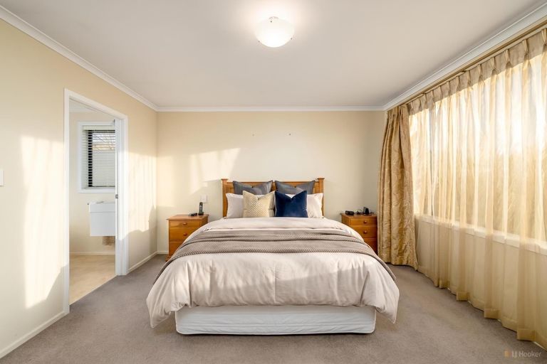 Photo of property in 14 Hillary Street, Waimate, 7924