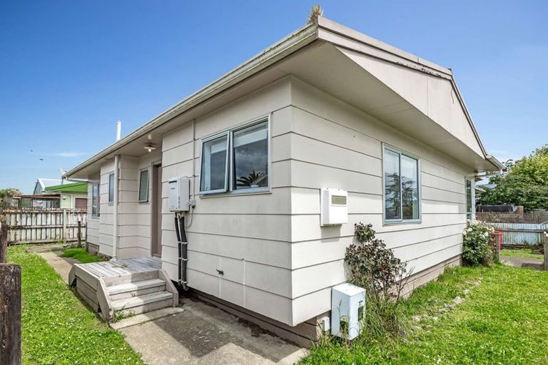 Photo of property in 14 Guy Avenue, Levin, 5510