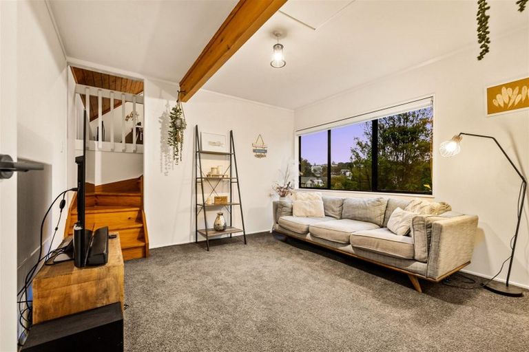 Photo of property in 50 Halberg Street, Glenfield, Auckland, 0629