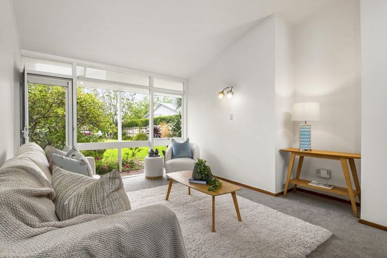 Photo of property in 5/6 North Avenue, Narrow Neck, Auckland, 0624