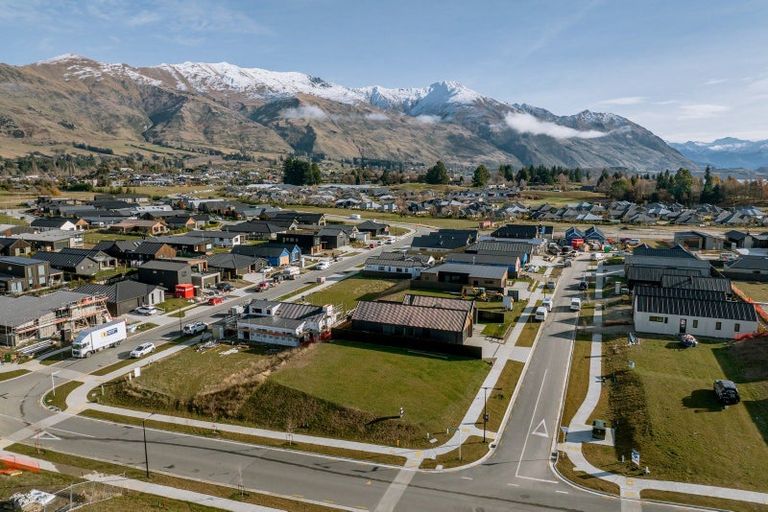 Photo of property in 1 Mason Street, Wanaka, 9305