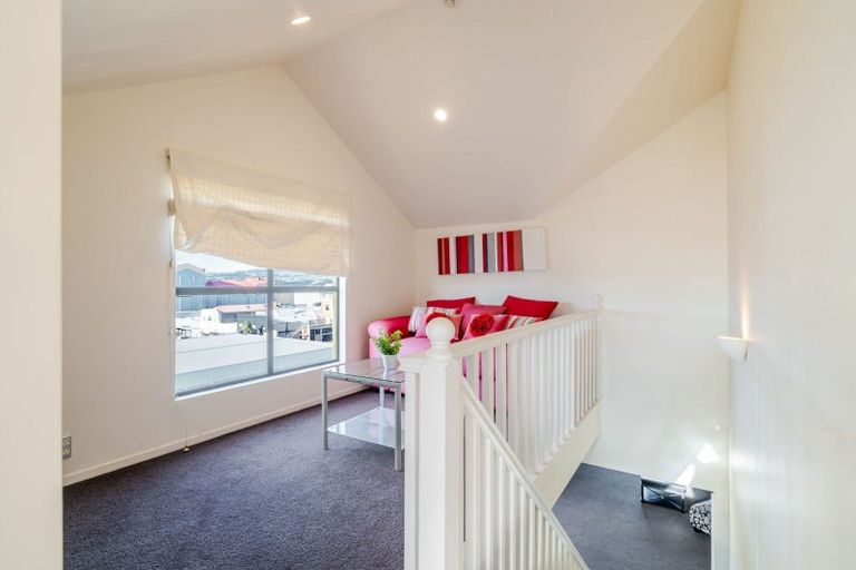 Photo of property in 3/6p Queen Street, Palmerston North, 4410